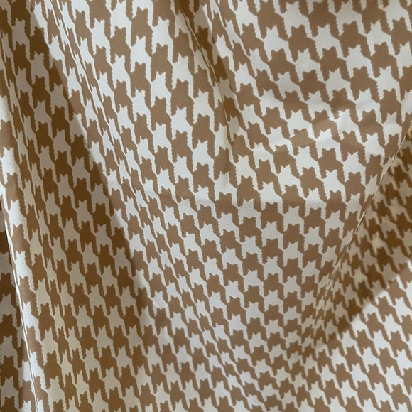 NWT sleeveless shell. Size 14. Camel/cream herringbone. Beautiful drape at neck - Picture 3 of 3